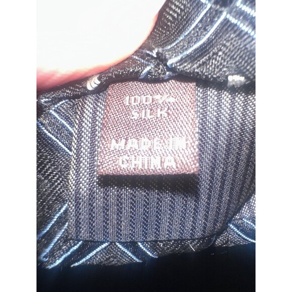 Nordstrom Mens Black Silk Tie With Geometric Pattern - Picture 4 of 5